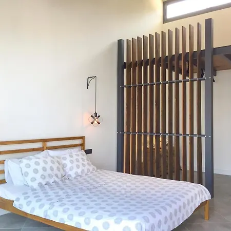 Sleeps 4 Air Con Wifi 别墅 *