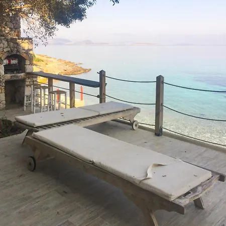 Sleeps 4 Air Con Wifi Torba